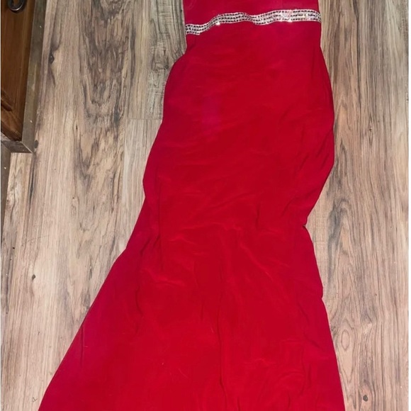Madison James red prom dress - Picture 10 of 10